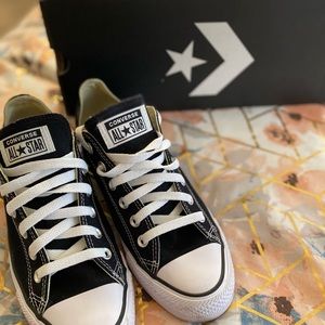 Converse Black and White!